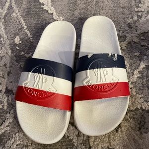 Moncler Slides size 11 (Size 44)